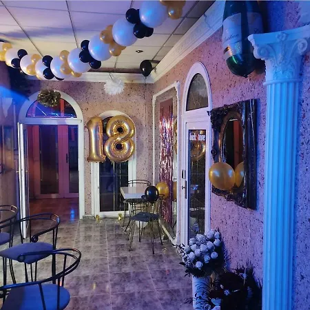 Private Party * Budapeste